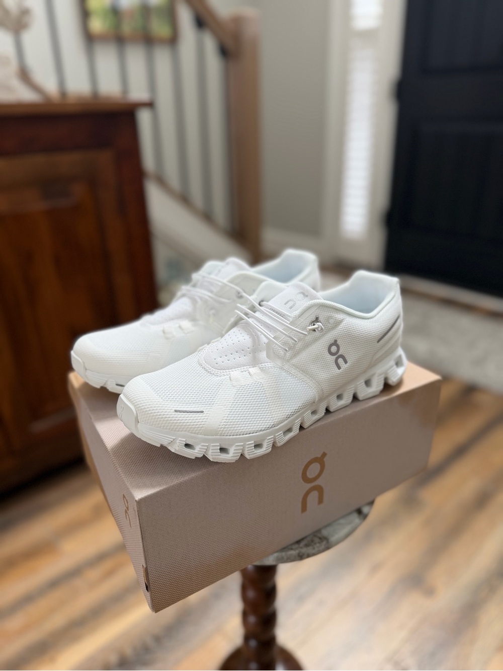 ON CLOUD sneaker